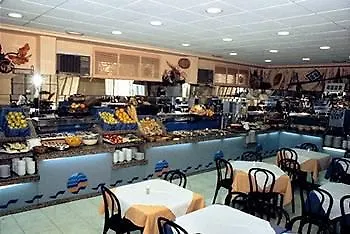 Villamarina Club 3* Σαλού